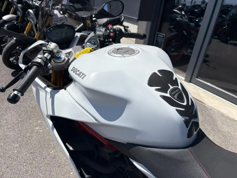 SUPERSPORT 939S