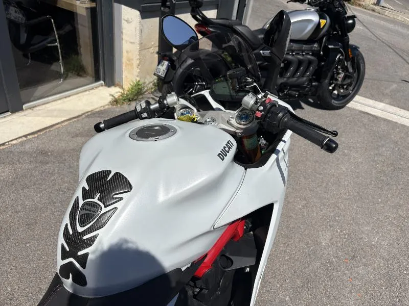 SUPERSPORT 939S