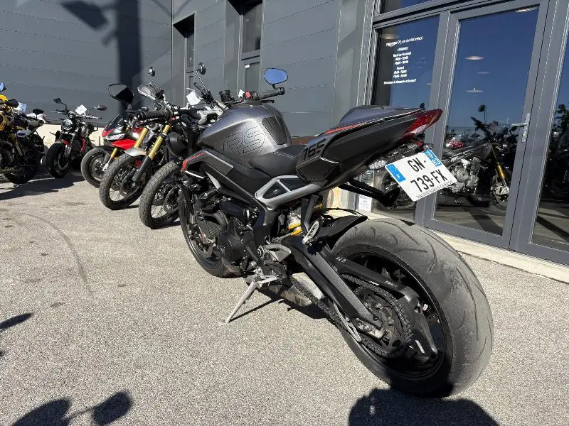 STREET TRIPLE 765 RS