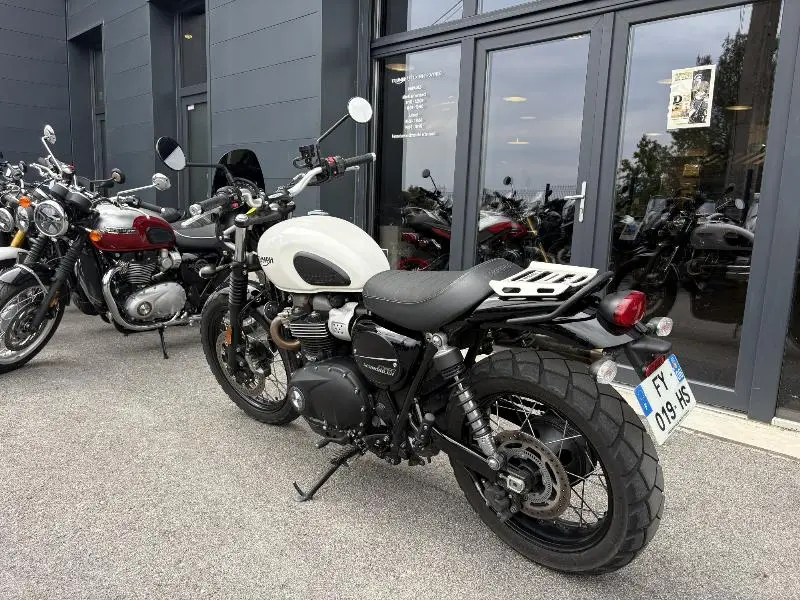 STREET SCRAMBLER  900
