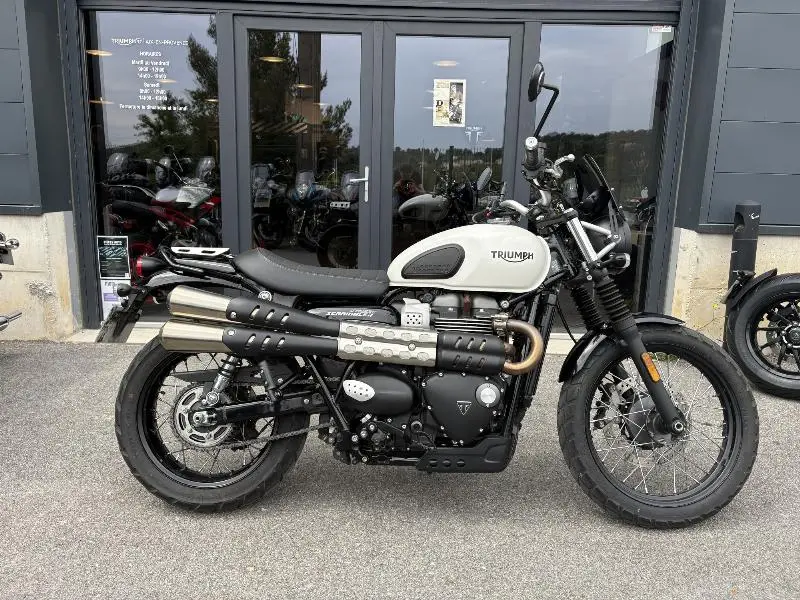 STREET SCRAMBLER  900