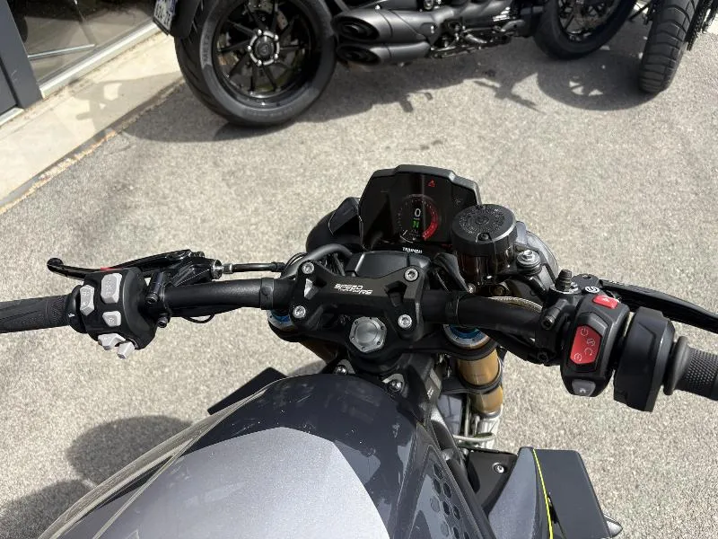 SPEED TRIPLE 1200 RS