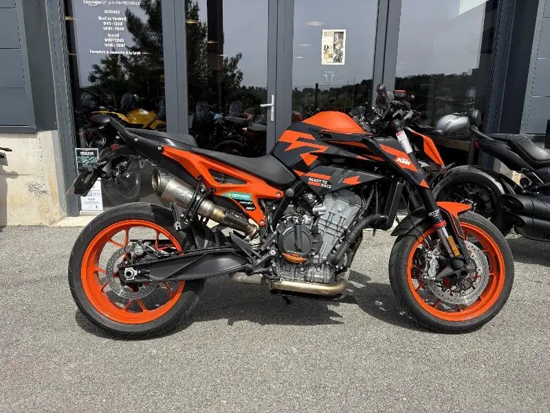 890 DUKE GP