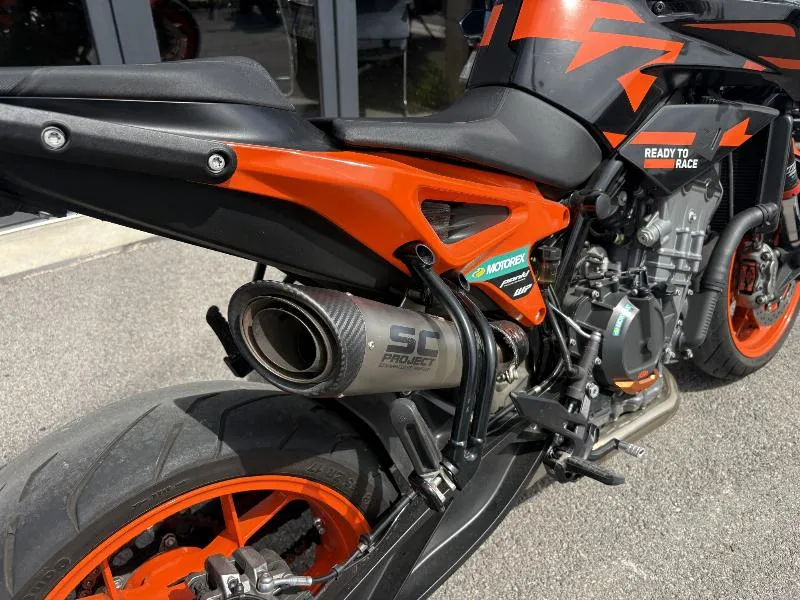 890 DUKE GP