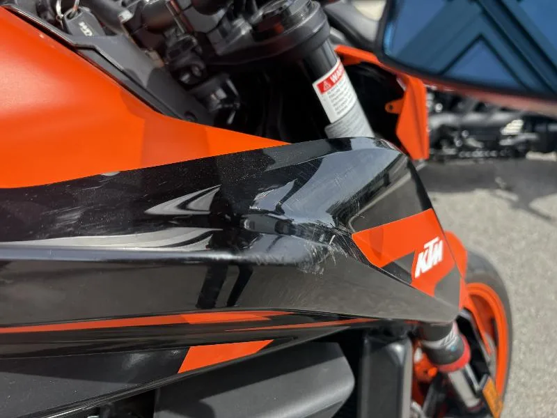 890 DUKE GP