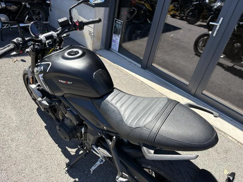 TRIDENT 660