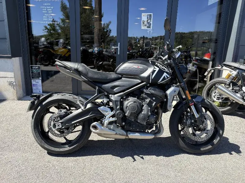 TRIDENT 660