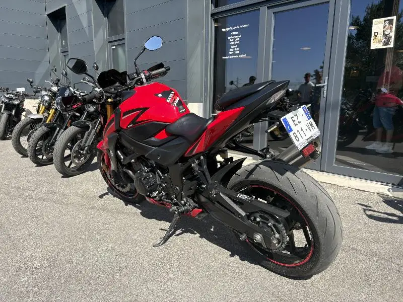 GSXS 750