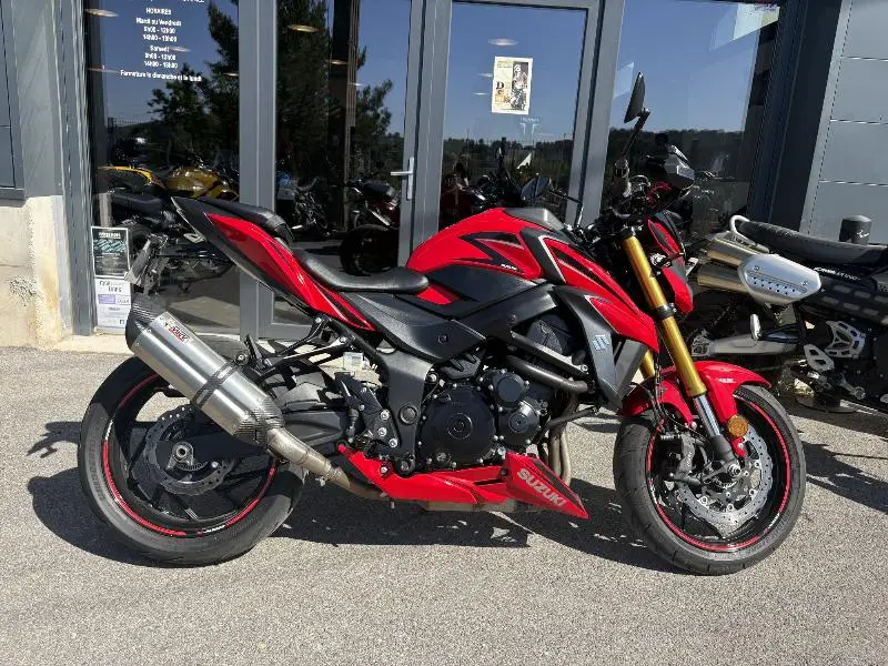 GSXS 750