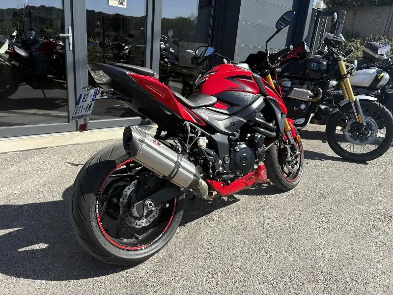 GSXS 750
