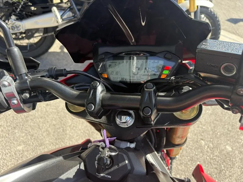 GSXS 750