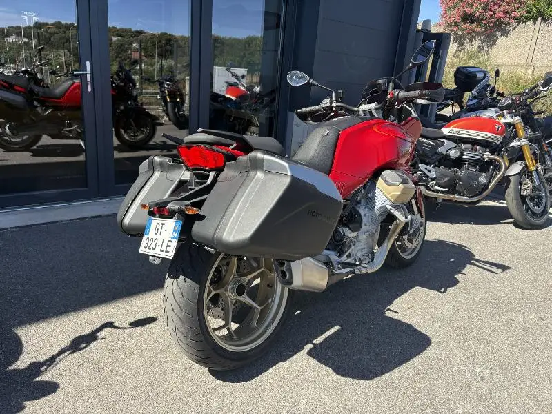 V100  MANDELLO