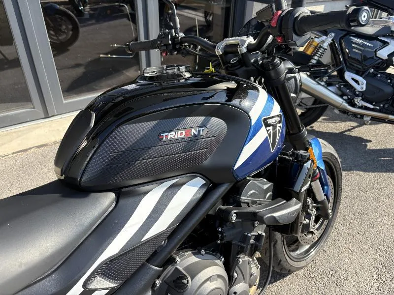 TRIDENT 660