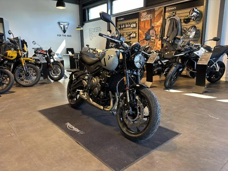 TRIDENT 660