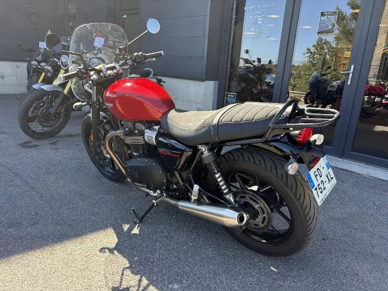 STREET TWIN  900