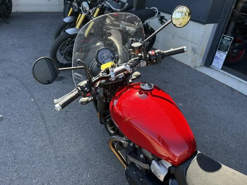 STREET TWIN  900