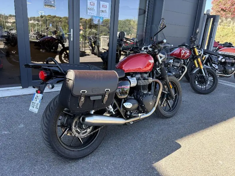 STREET TWIN  900