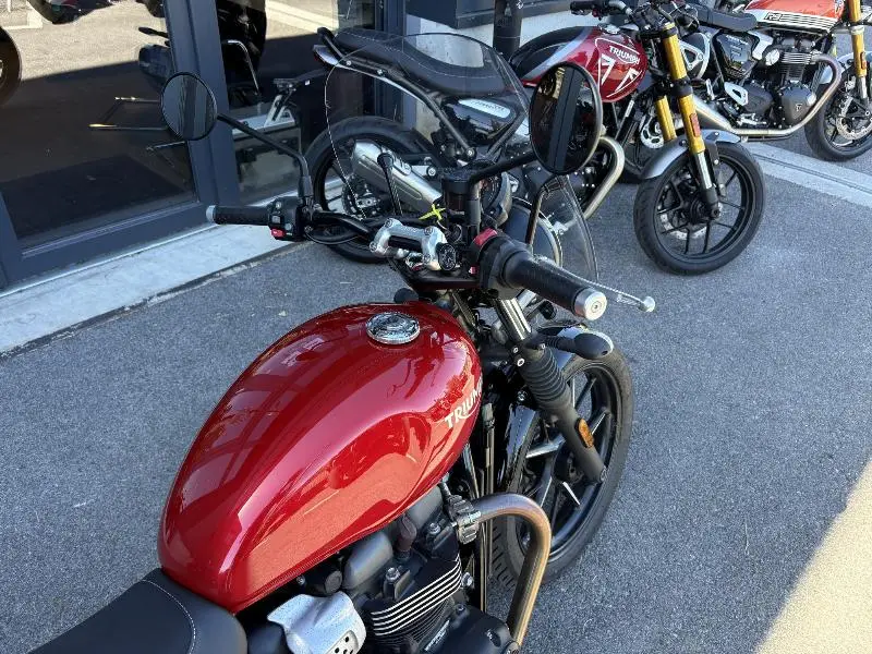 STREET TWIN  900