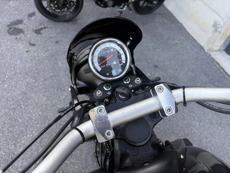 R 850 R