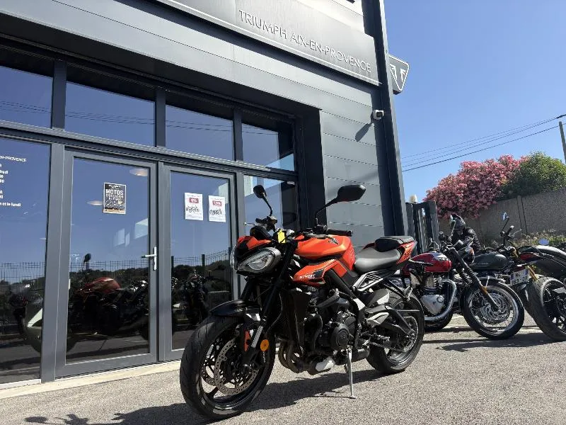 STREET TRIPLE 765 R 2024