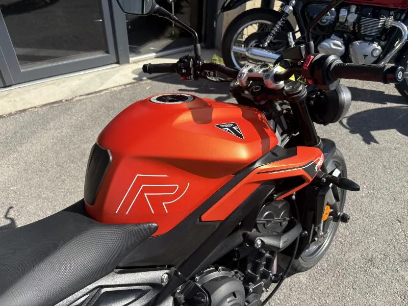 STREET TRIPLE 765 R