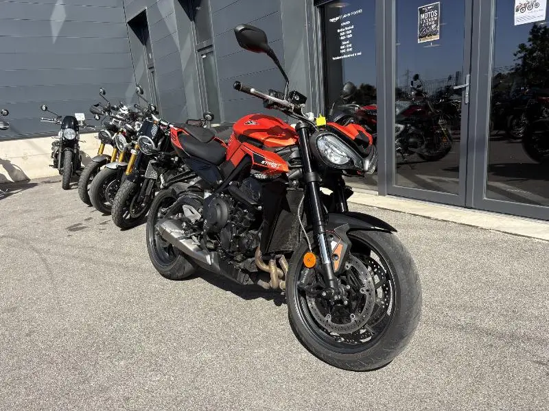 STREET TRIPLE 765 R