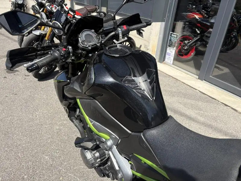 Z 900