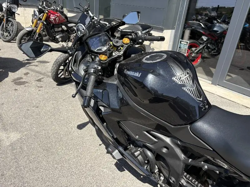 NINJA 400