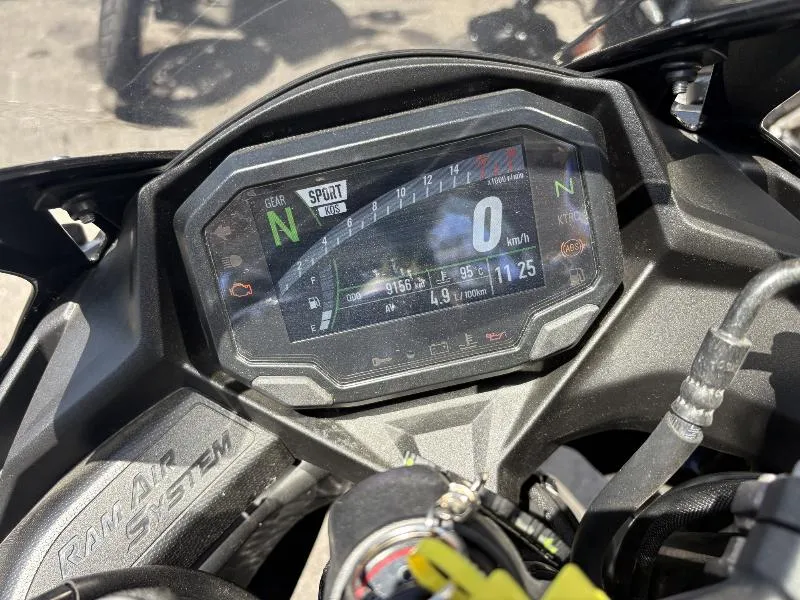 NINJA 400