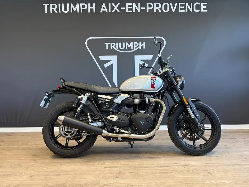 SPEED TWIN 900