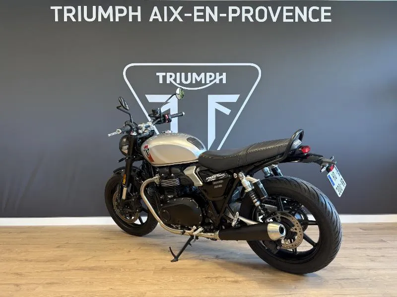 SPEED TWIN 900