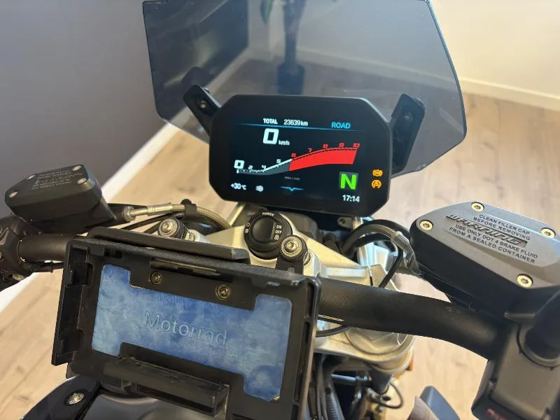 R 1250 R