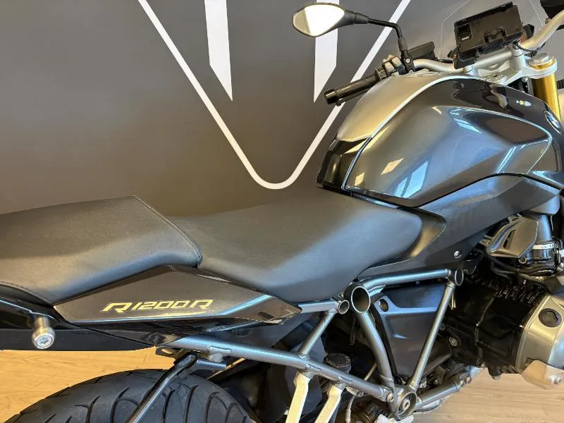 R 1200 R