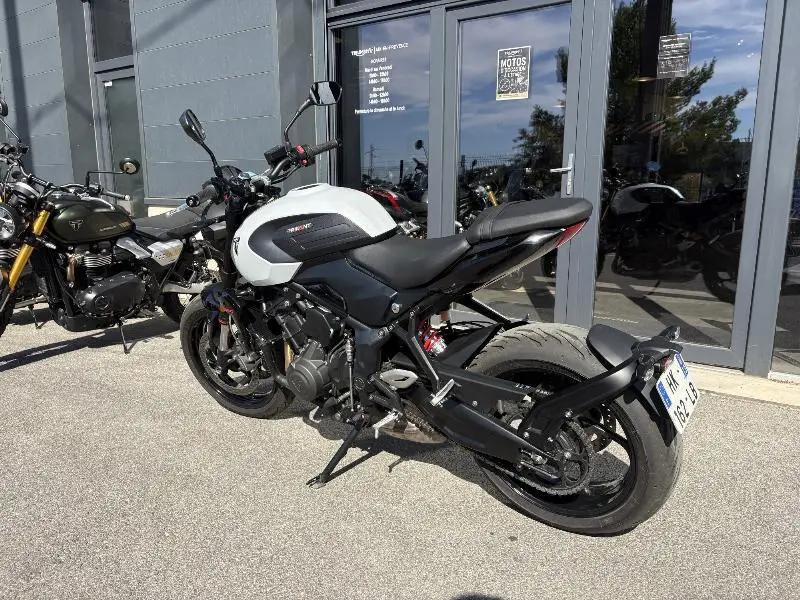 TRIDENT 660