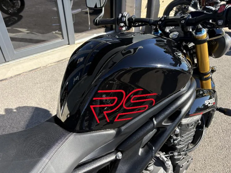 SPEED TRIPLE 1200 RS
