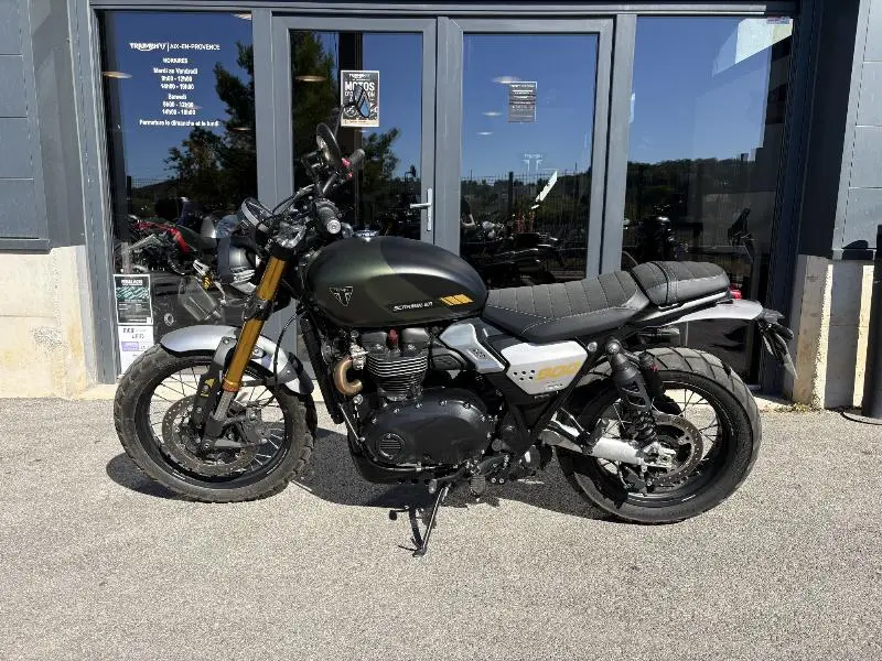 SCRAMBLER 900