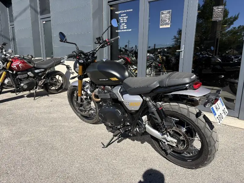 SCRAMBLER 900