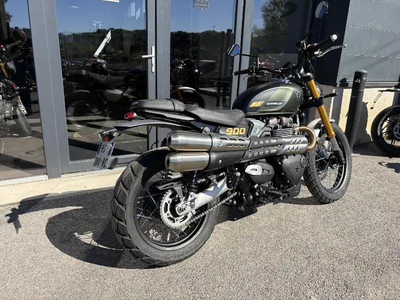 SCRAMBLER 900