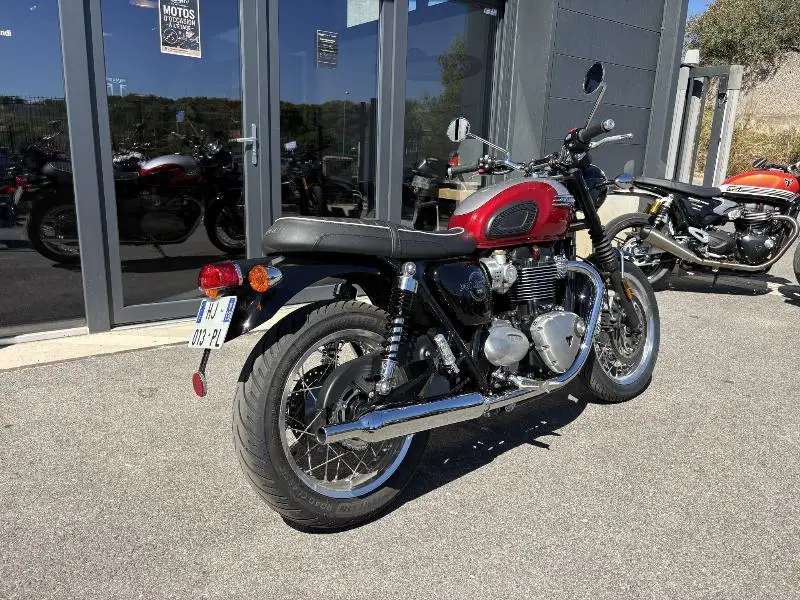 BONNEVILLE T120