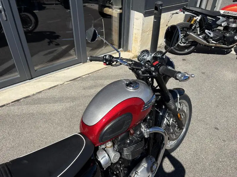 BONNEVILLE T120