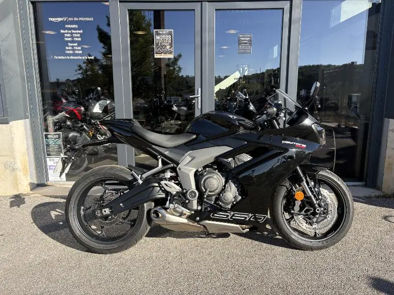 	DAYTONA 660