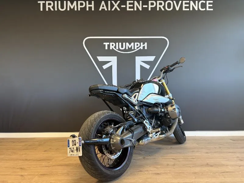R NineT