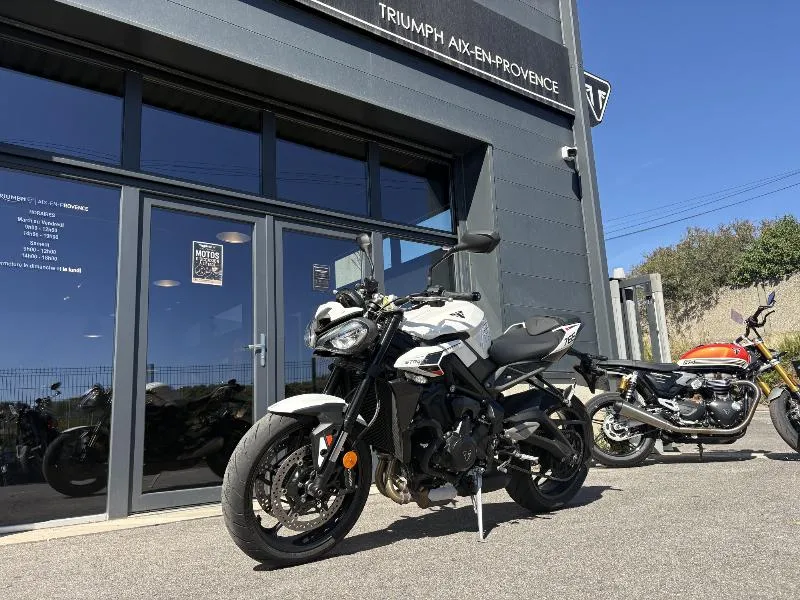 STREET TRIPLE 765 R
