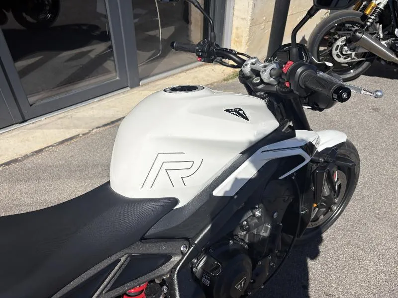 STREET TRIPLE 765 R