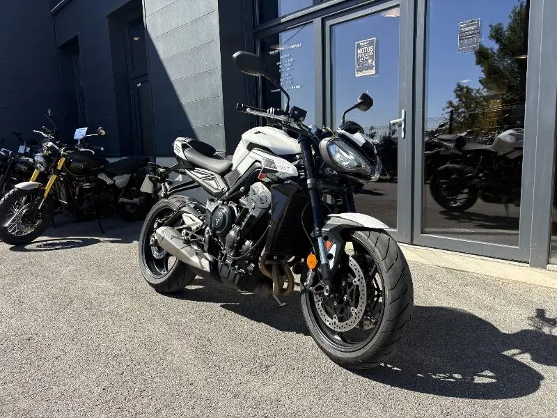 STREET TRIPLE 765 R