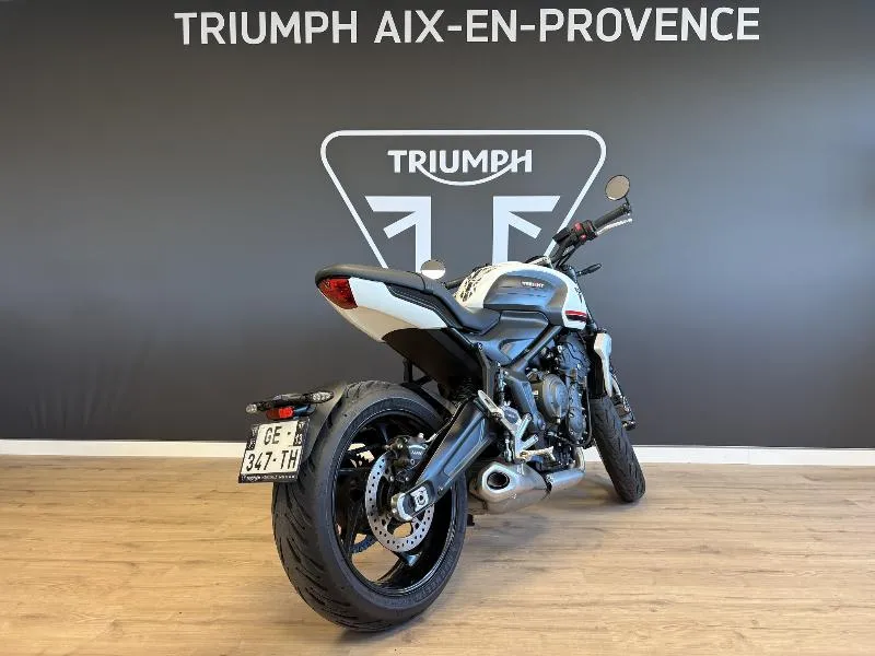 TRIDENT 660