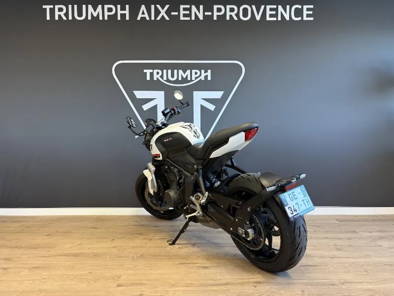TRIDENT 660