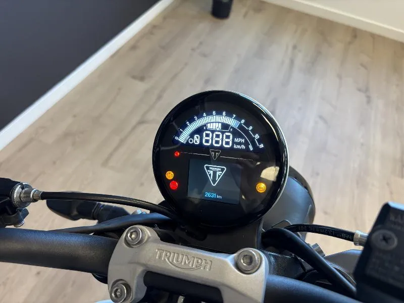 TRIDENT 660