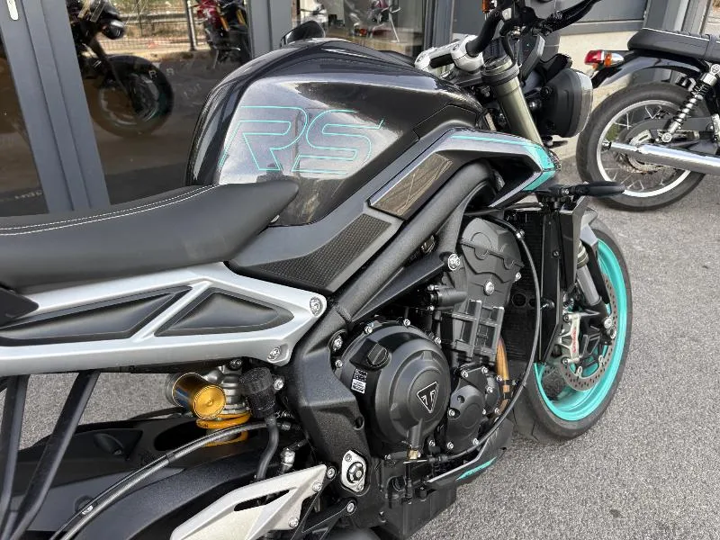 STREET TRIPLE 765 RS