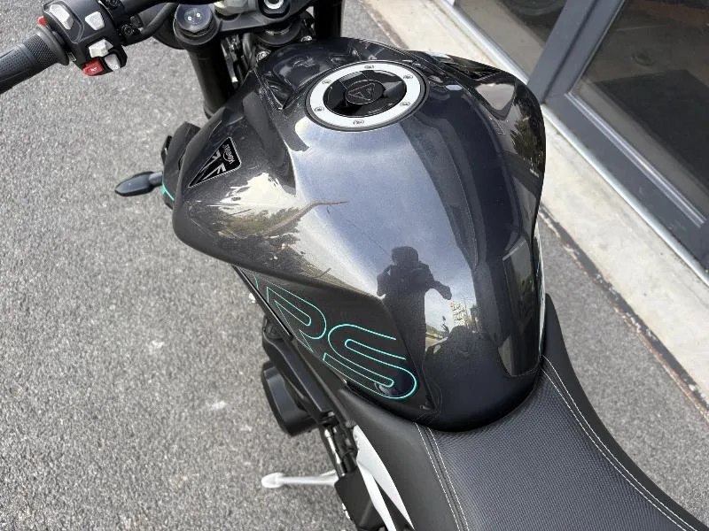STREET TRIPLE 765 RS